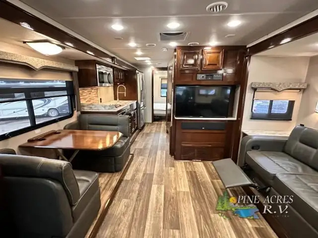 2018 Forest River RV Georgetown 7 Series 34P7 only 12 k Miles in RVs & Motorhomes in Moncton - Image 23