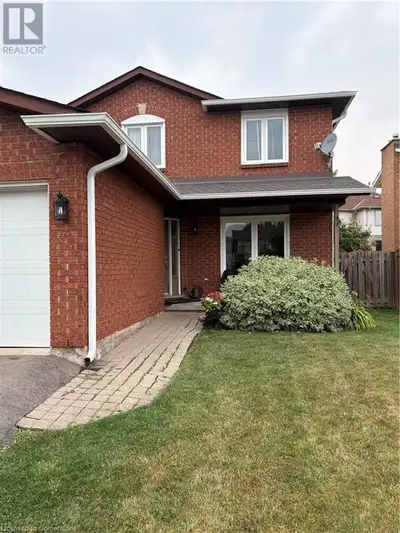 This Family Comfort in Coveted Headon Forest is Available For Lease August 15th! Welcome to your nex...