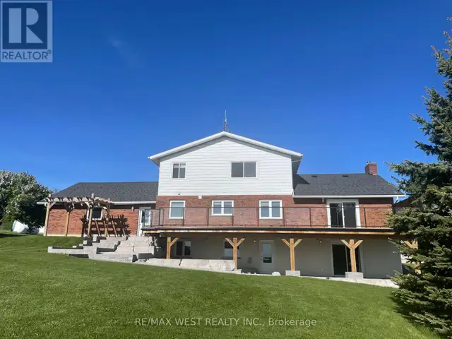 2219 COUNTY ROAD 42 Clearview, Ontario in Houses for Sale in Oakville / Halton Region - Image 21