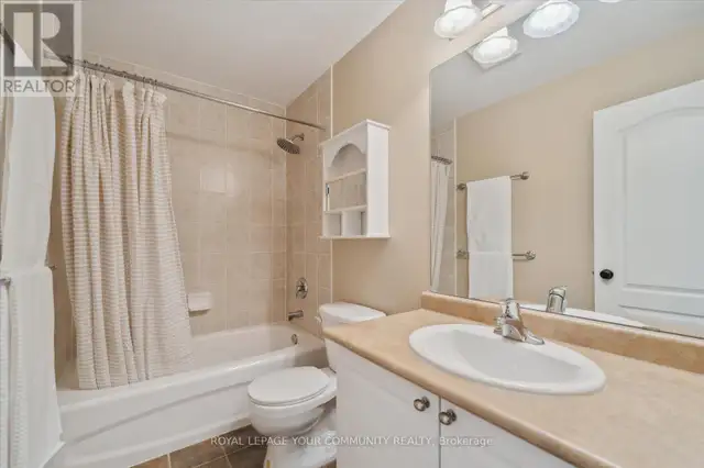 118 CHAPMAN COURT Aurora (Aurora Grove), Ontario in Houses for Sale in Markham / York Region - Image 37