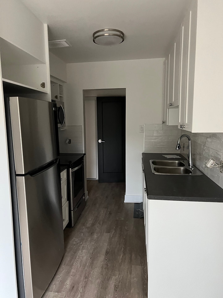 2 Bedroom Townhouse Available 22 Glen Echo Long Term Rentals