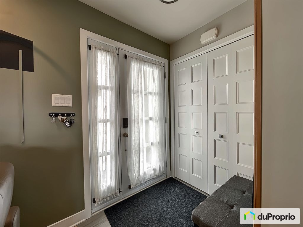 $489,000 - Semi-detached for sale in St-Jacques — photo 2