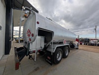 2013 Peterbilt 348 Fuel Truck. Dependable 4 Compartment Aluminum Refueler Tank TC406 KMS: 325,365 HR... (image 5)