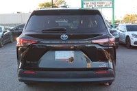The Toyota Sienna HYBRID LE 8-Passenger Family Ready & Fully Loaded! Looking for a reliable, spaciou... (image 5)