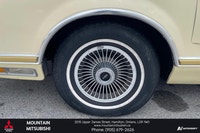 Low Mileage! Compare at $13998 - Our Price is just $12498! Welcome. This 1977 Lincoln Continental is... (image 5)