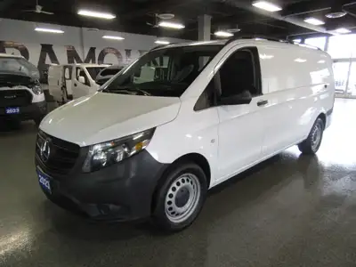 2.0L MERCEDES GAS ENGINE, AUTO TRANS, A/C, POWER WINDOWS & LOCKS WITH KEYLESS ENTRY, HEATED BUCKET S...