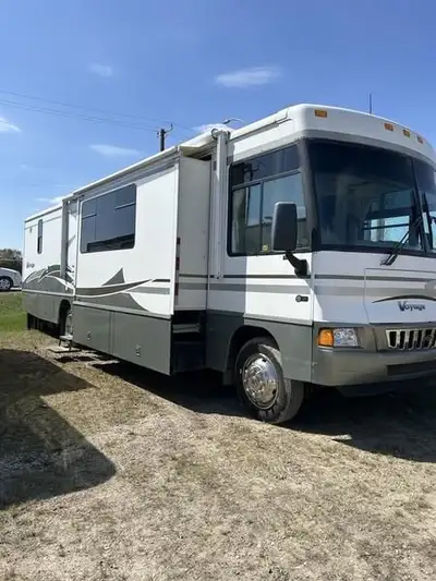 The name isn’t the only thing new about the Winnebago Voyage for 2005. Packed with upscale amenities...