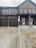 Executive three bedroom townhouse for rent in south barrie