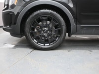 Powerful Engine: 3.8 L V6 with 291 hp and 262 lb-ft of torque â€” plenty of power for highway drivin... (image 3)