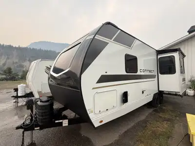 Welcome to Rock Island RV FULLY SERVICED IN AND OUT !!!!! Please call for more info and ask about ou...