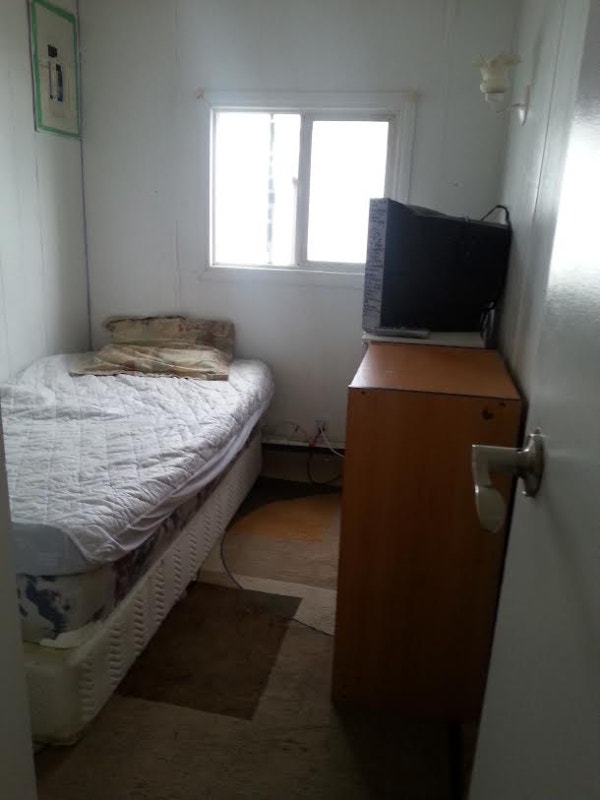 DOWNTOWNFURNISHED ROOM AVAILABLE FOR RENT TODAY 200/W,475/M Room Rentals & Roommates