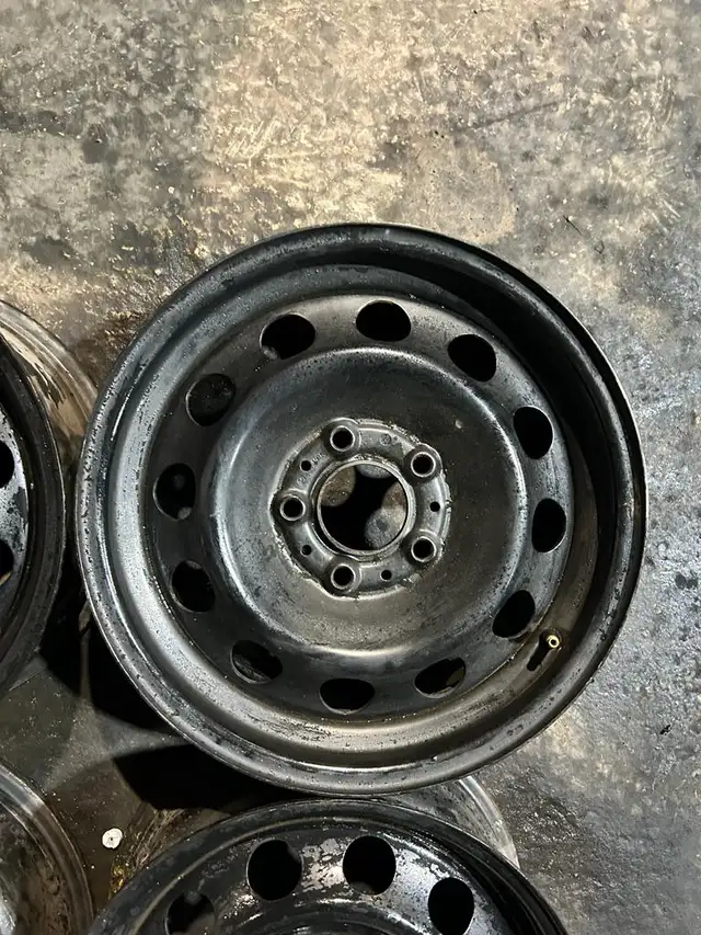 X40835 - 5x120 - 16x7 - 4 STEEL RIMS - LIKE NEW CONDITION in Tires & Rims in Kitchener / Waterloo - Image 6