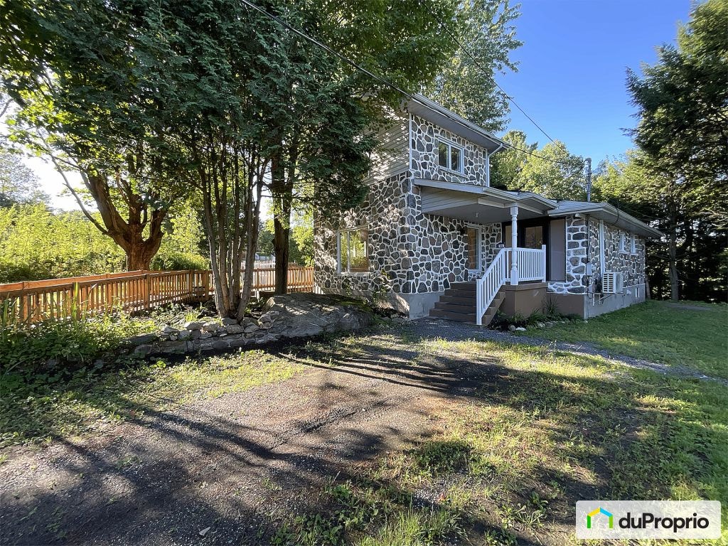 $379,000 - 2 Storey for sale in Victoriaville — photo 1