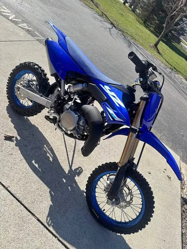 2025 YAMAHA YZ450F- BLUE! in Dirt Bikes & Motocross in Edmonton - Image 6