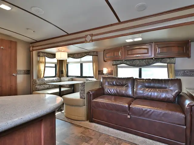 2014 Outback 300RB in Travel Trailers & Campers in St. Albert - Image 9