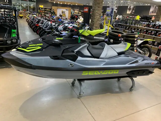 2026 Sea-Doo RXT-X 325 NEW 10.25" COLOUR TOUCHSCREEN in Personal Watercraft in Guelph - Image 4