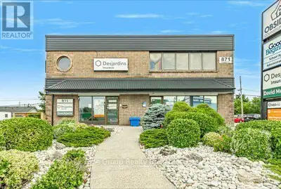 A great location for your business can make all the difference. Located on one of Woodstock's busies...