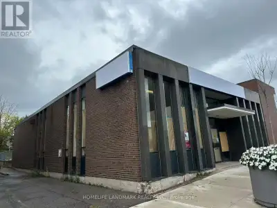 Located on one of the main streets in Fort Erie-right along the Canada-US border-this property enjoy...