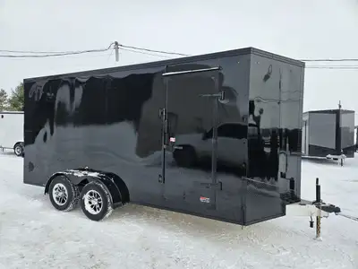 Remorque fermée 7x16 + V-Nose 2' Hauteur neuve 2026 Extra hauteur 7ft interieur 100% aluminium 2x es...