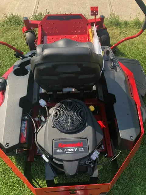 Toro 50" TimeCutter® Max (77501) Zero Turn Mower in Lawnmowers & Leaf Blowers in Belleville - Image 8