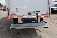 2025 GMC Savana Cargo CAMION NEUF / 65 KM / 2025 GMC SAVANA 3500 CUBE 14 PIEDS + DECK AVANT / 8 CYLI... (image 9)