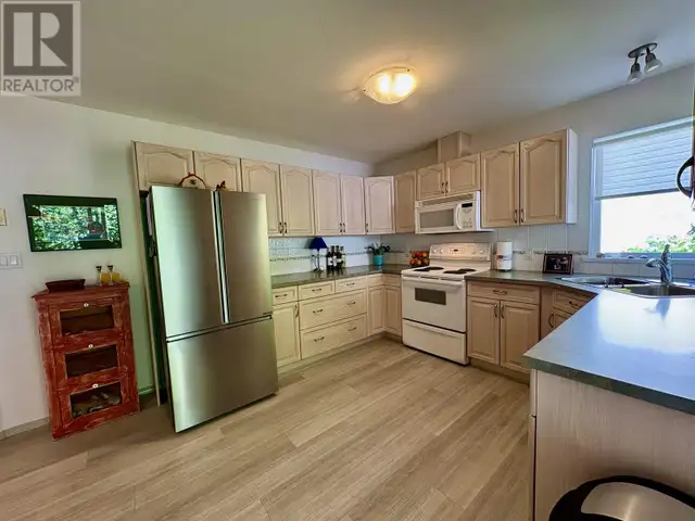 22 535 SHAW ROAD Gibsons, British Columbia in Condos for Sale in Sunshine Coast - Image 13