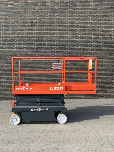 Keywords: Skyjack scissor lift, SJ3219 scissor lift, refurbished scissor lift, 500 lbs capacity lift...