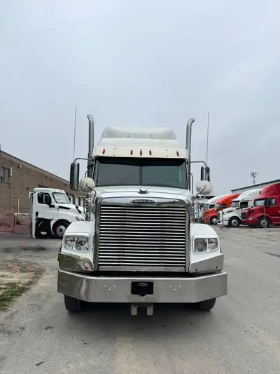 2019 Freightliner Coronado 122SD Heavy Spec, DD15 Engine - 505 HP, 18-Speed Manual Transmission, 373...
