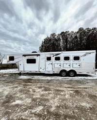 SALE 2023 Lakota Trailer #00353 4 Horse LQ 11' SW Slide-Out