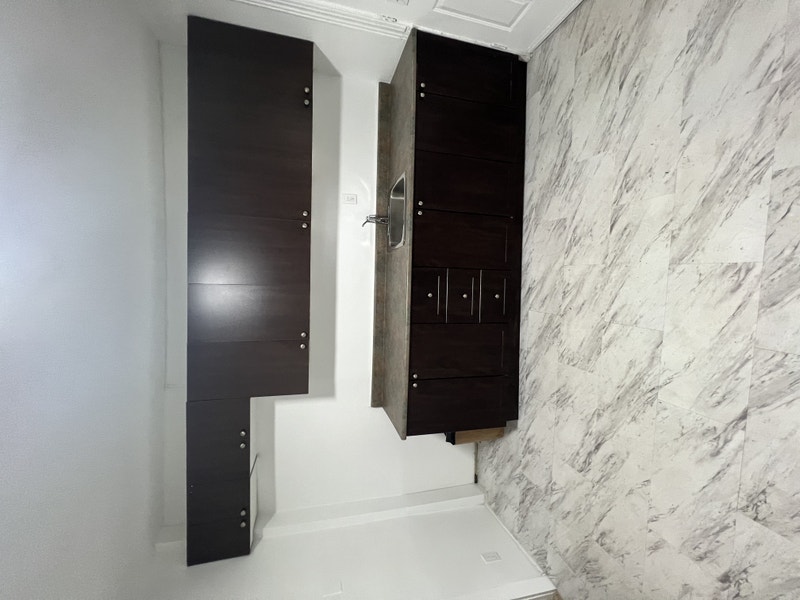 3 1/2 ENTIÈREMENT RÉNOVÉ À MONTRÉAL Locations longue durée Ville de