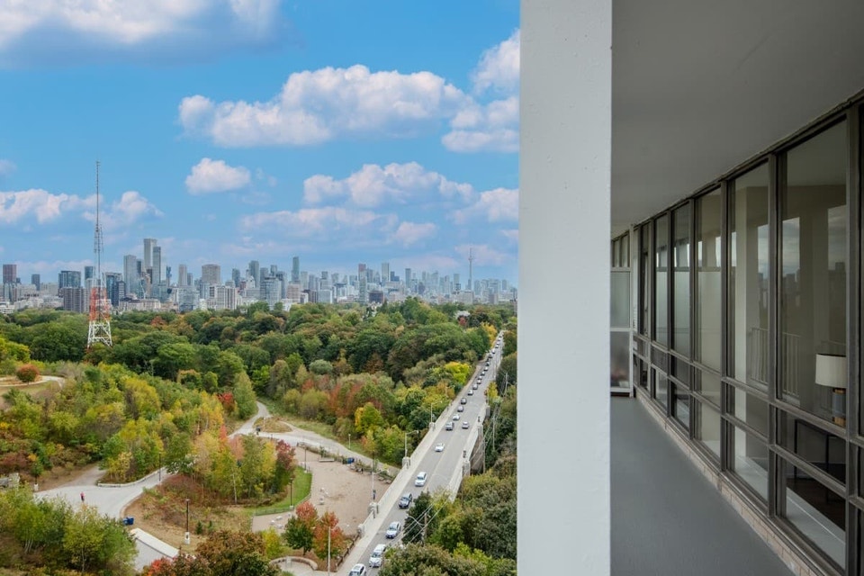 Tower Hill East - Bachelor available at 330 Spadina Road, Toront 5