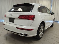 Built for drivers who want luxury, pace, and everyday utility, this 2018 Audi SQ5 Technik delivers a... (image 7)