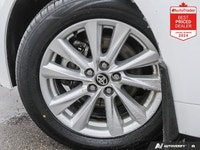 White 2024 Toyota Corolla LE SUNROOF | ALLOYS | WIRELESS CHARGING FWD CVT 2.0L 4-Cylinder 16V DOHC A... (image 8)