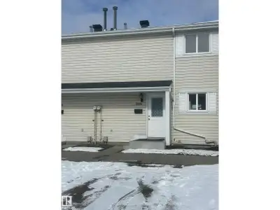 This renovated 3 bedroom townhouse in Carlisle is ready to move in! The parking stall is convenientl...