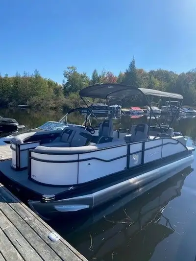 MLM - Muskoka Region Smooth RideThe smoothest riding pontoon in the industry will make every outing...