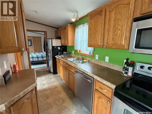48 106 1st AVENUE SW Weyburn, Saskatchewan in Houses for Sale in Regina - Image 6