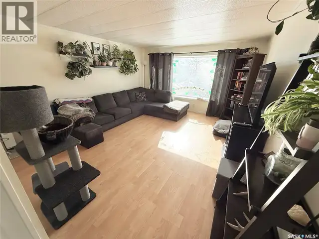 148 Laing CRESCENT Weyburn, Saskatchewan in Houses for Sale in Regina - Image 6