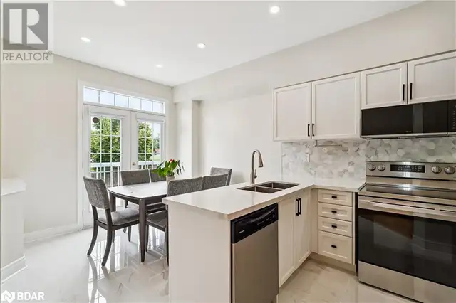 10 LORING DOOLITTLE Court Aurora, Ontario63005669858433122