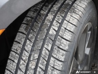 Single-owner vehicle with no reported accidents »» Grey exterior with refined styling »» Smooth auto... (image 6)