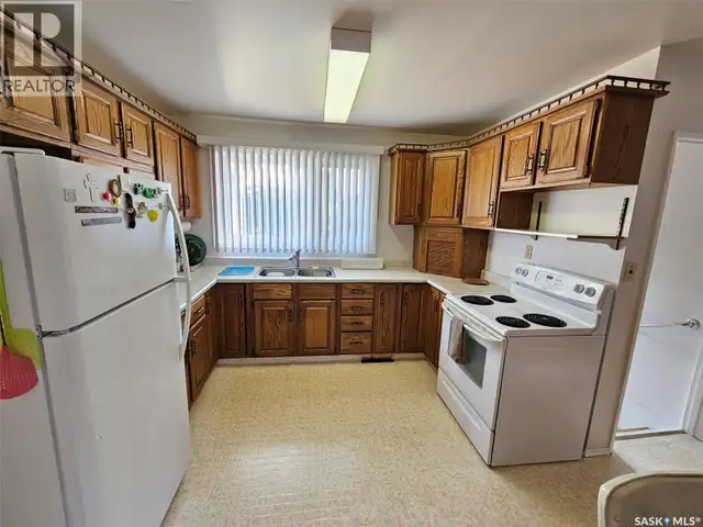 311 6th STREET W Carlyle, Saskatchewan in Houses for Sale in Regina - Image 9