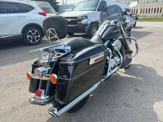 2007 Harley-Davidson Road King ~ ROAD KING ~ 96CI ~ V&H ~ CANADI in Sport Touring in City of Toronto - Image 6