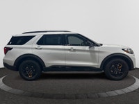 Check out this vehicle's pictures, features, options and specs, and let us know if you have any ques... (image 5)