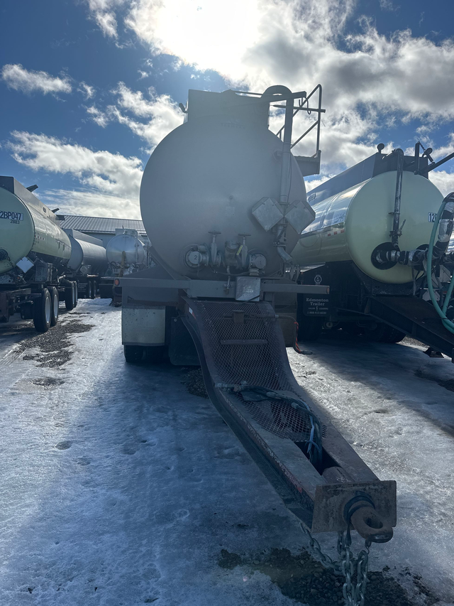 2013 TREMCAR 22215L Tri/A Stainless Steel Pup Tank Trailer in Heavy Equipment in St. Albert - Image 7