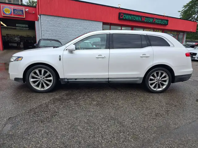 2012 Lincoln MKT 7 Passanger AWD568795651942666242