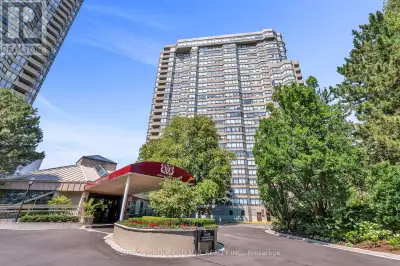 Welcome to this bright and expansive 1,446 sqft corner suite offering breathtaking panoramic views o...