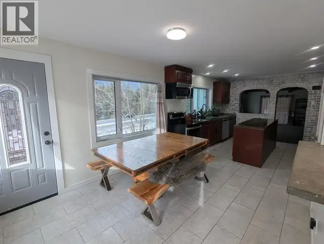 4620 MANTON ROAD Smithers, British Columbia in Houses for Sale in Smithers - Image 6