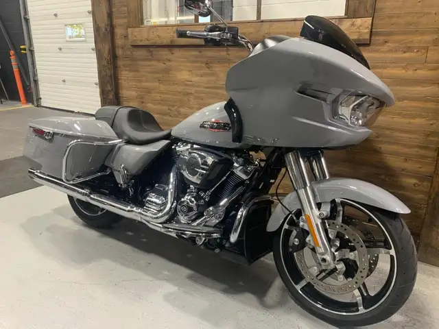 2025 Harley-Davidson Road Glide in Street, Cruisers & Choppers in Oshawa / Durham Region - Image 3
