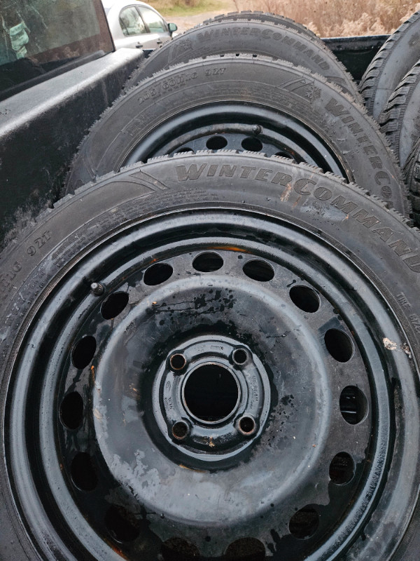 205/60r16 GOODYEAR SNOW TIRES ON FORD ECO SPORT RIMS LIKE NEW in Tires & Rims in Hamilton - Image 2