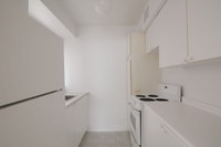 Akelius studio apartment for rent. Located near ave Mont-Royal in the Plateau Mont-Royal neighborhoo... (image 7)