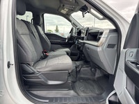 This Ford Super Duty F-350 SRW delivers a Intercooled Turbo Diesel V-8 6.7 L/406 engine powering thi... (image 9)